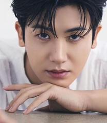 Park Hyungsik.